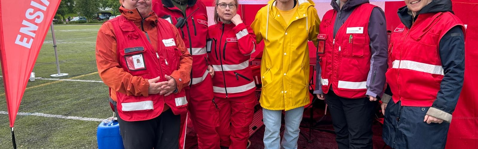 Ensiapuryhmän jäseniä