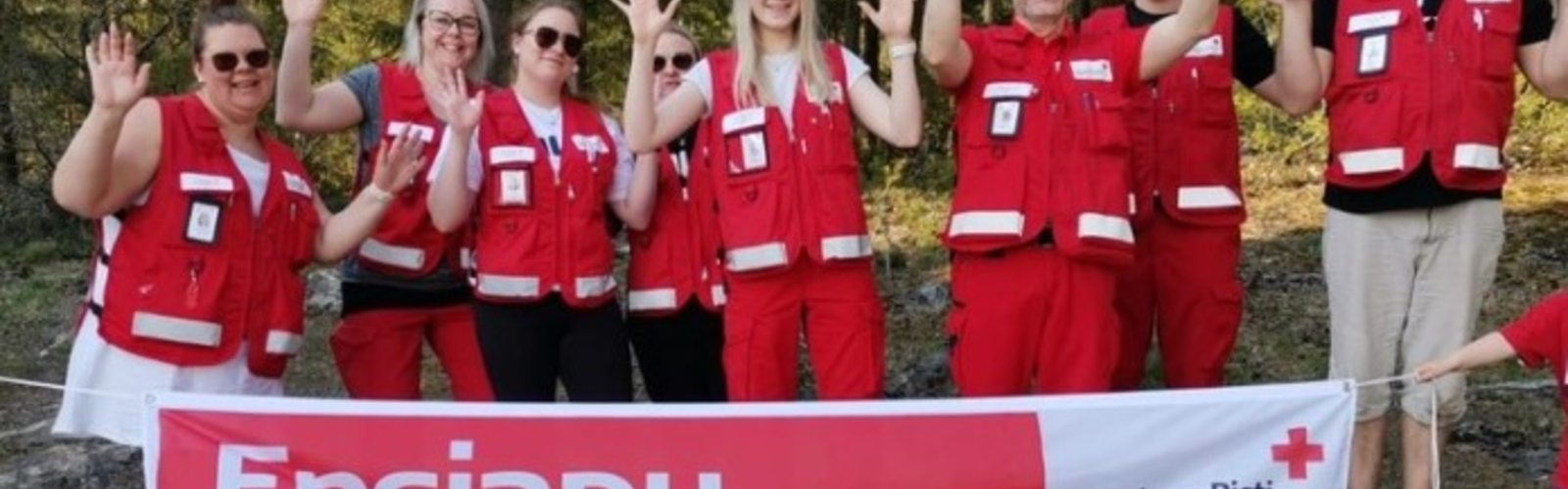 SPR Laihian osaston ensiapuryhmäläisiä