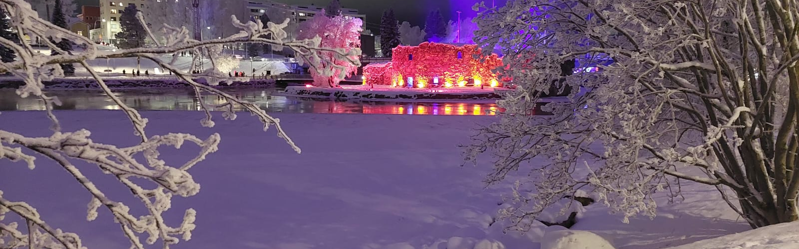 Valotaidetta Kajaanin linnanraunioilla